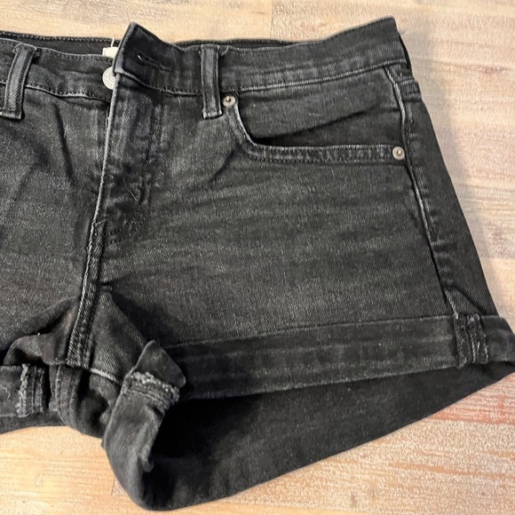 Gap black denim womens shorts 3” inch size 28 - Picture 5 of 7